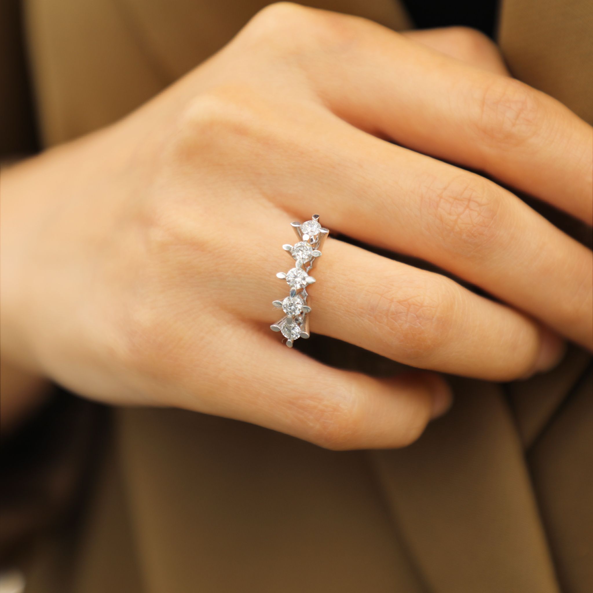 Pırlanta Kadın Beştaş Yüzük