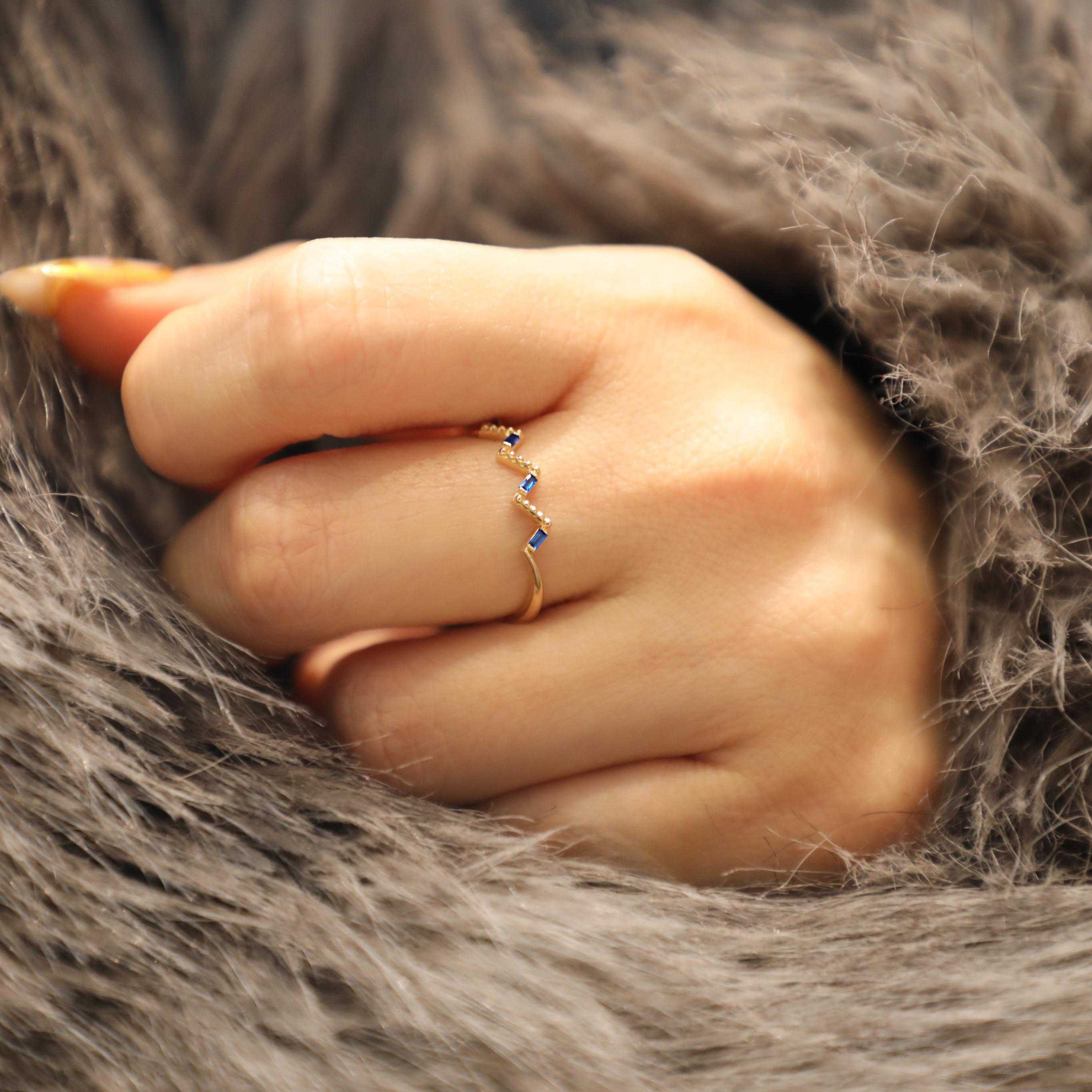 Zikzak Mavi Taş Yüzük