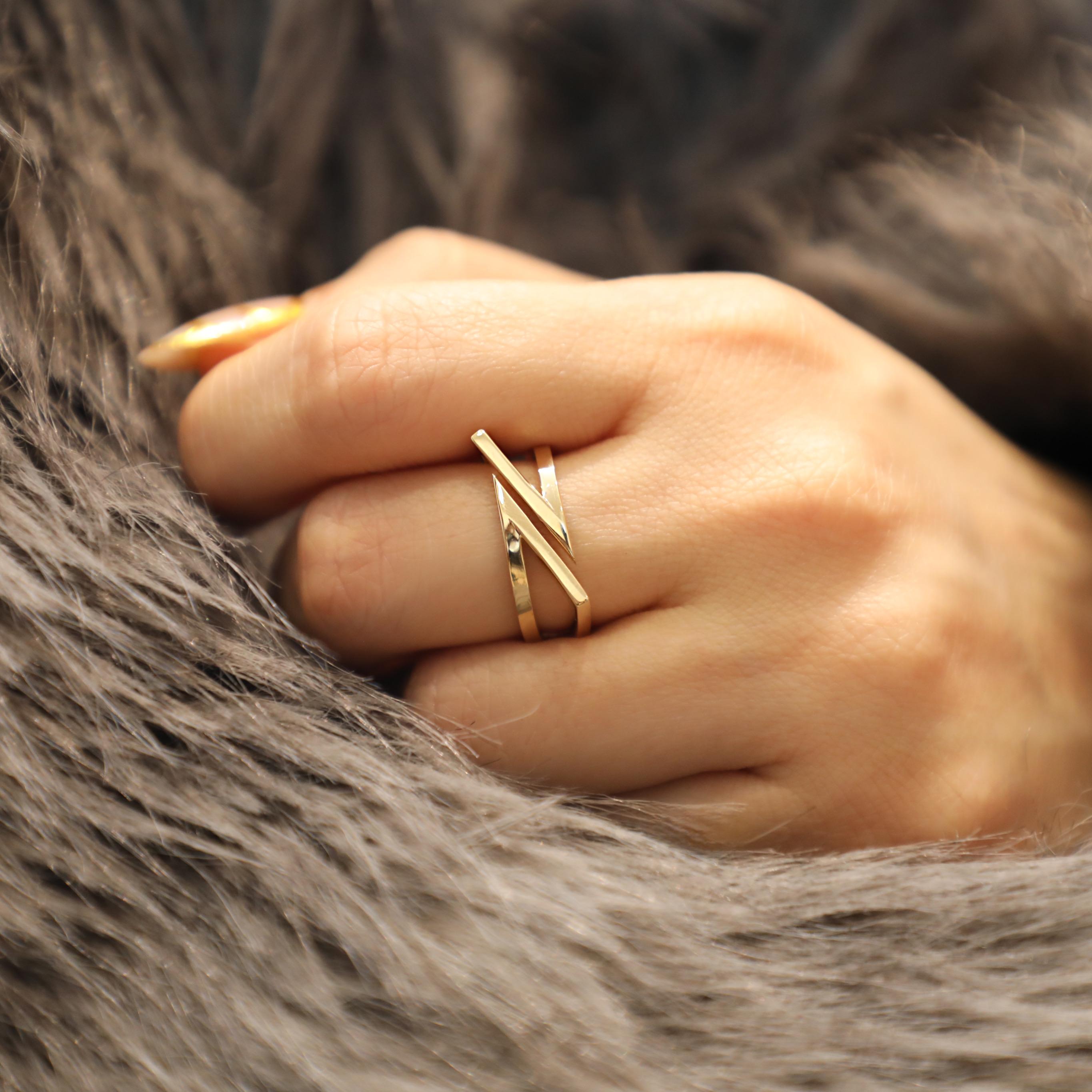 Zıt Yönler Yüzük