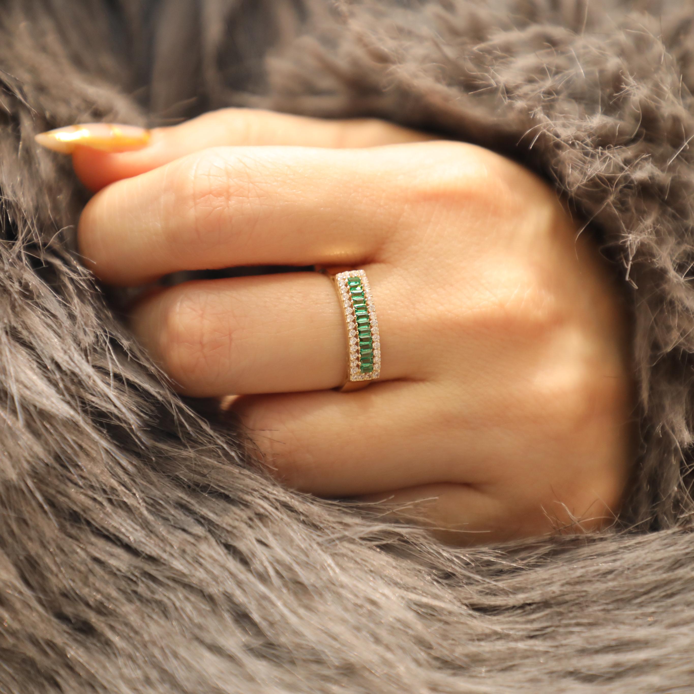 Yeşil Taşlı Fiona Yüzük