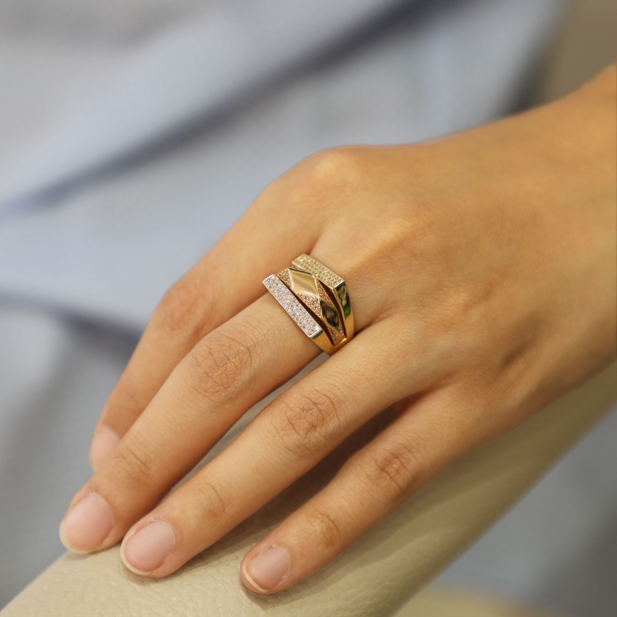 Taşlı Üç Renk Bloom Yüzük