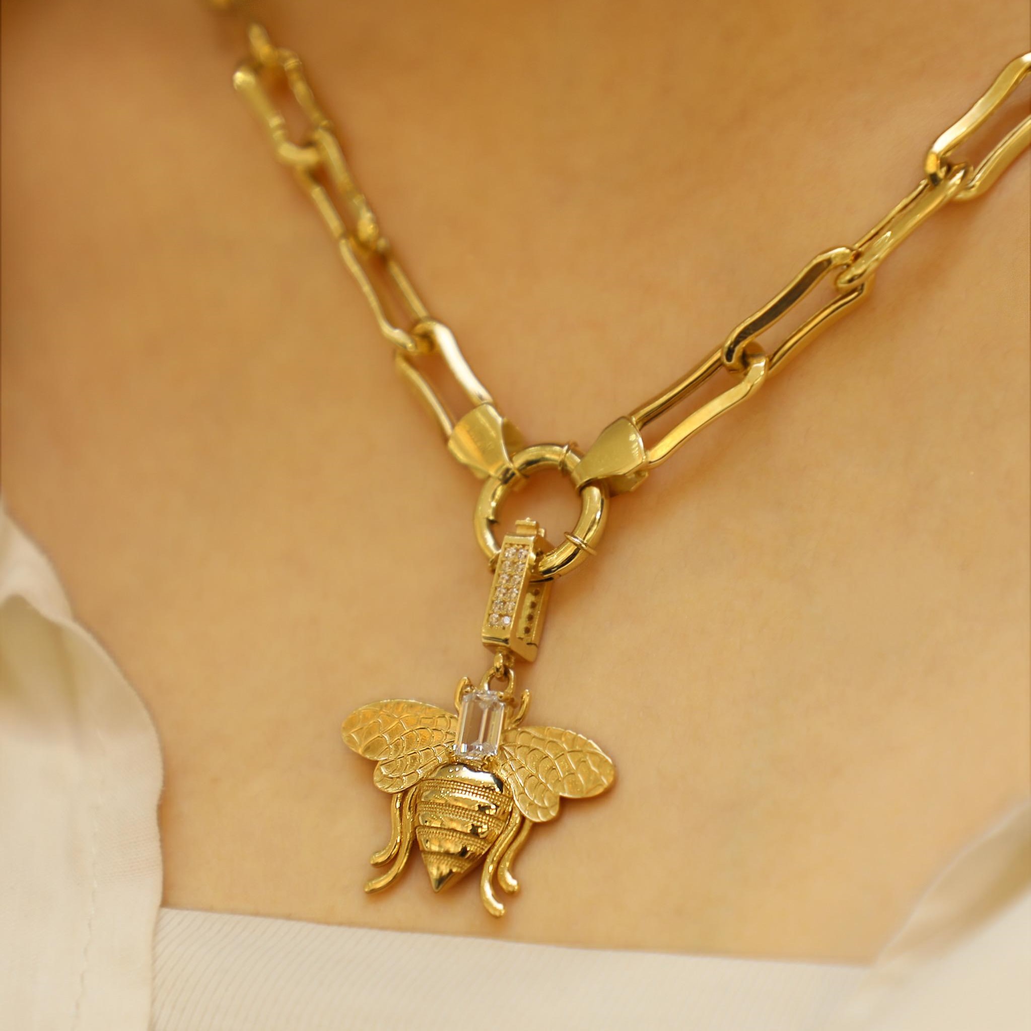 Taşlı Arı Kolye Ucu