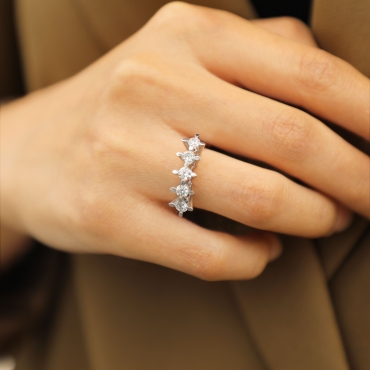 Pırlanta Kadın Beştaş Yüzük